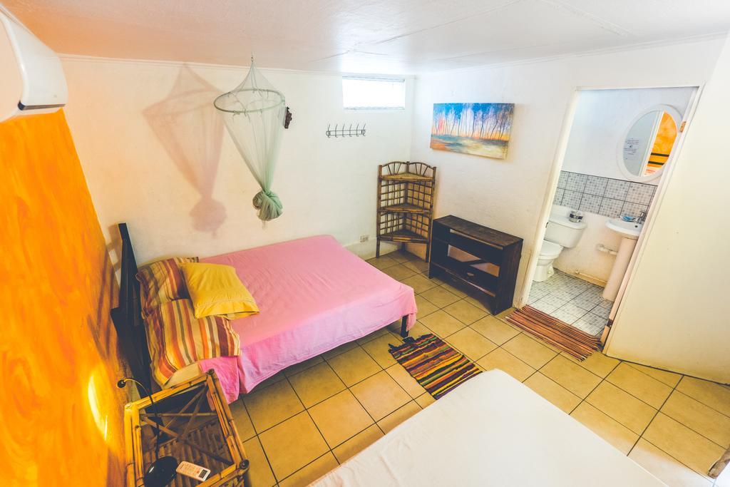 Pura Vida Hostel Tamarindo Eksteriør billede