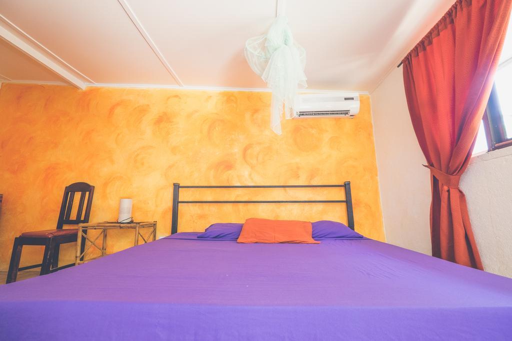 Pura Vida Hostel Tamarindo Eksteriør billede