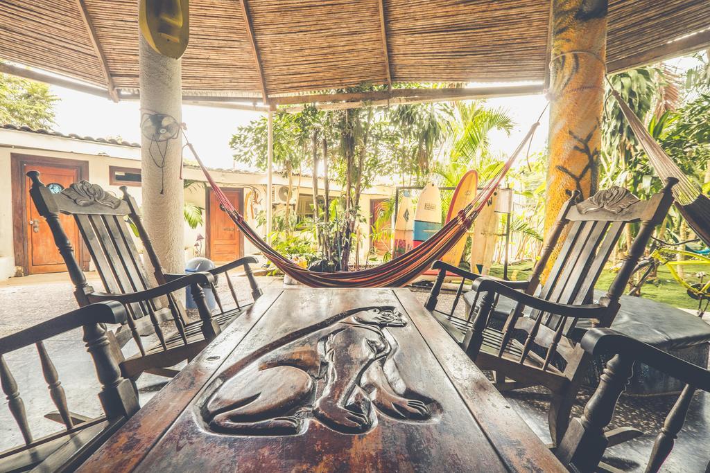 Pura Vida Hostel Tamarindo Eksteriør billede