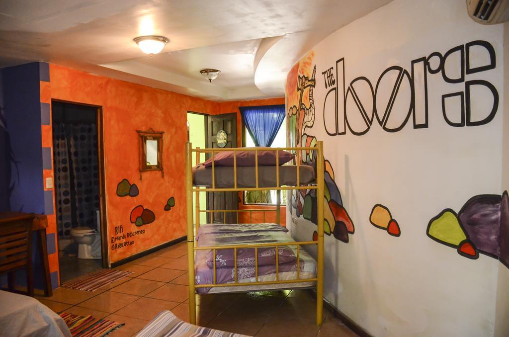 Pura Vida Hostel Tamarindo Eksteriør billede